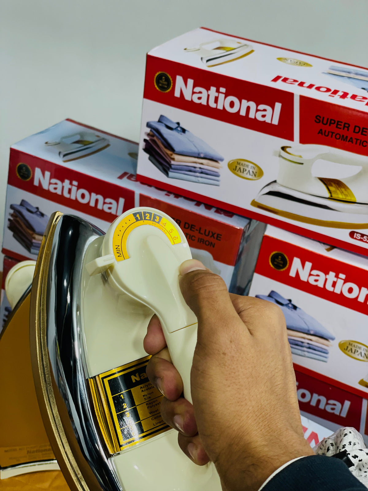 National Automatic Gold Iron 1000W | Japanese Heavy Duty Dry Iron | Non-Stick Gold Plated Soleplate