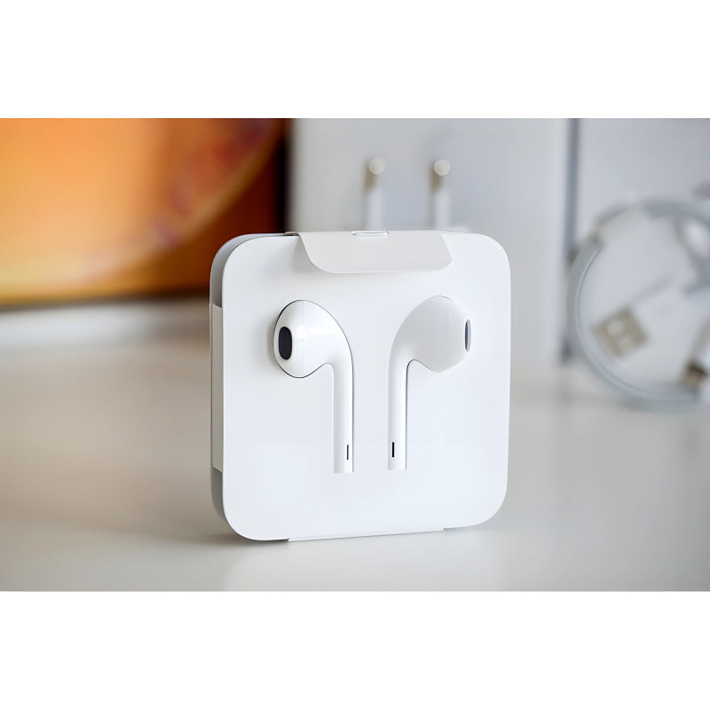 100% original A1748 Apple Ear Pods Lightning Connectivity, Superior Audio – In-Ear Canal Headset